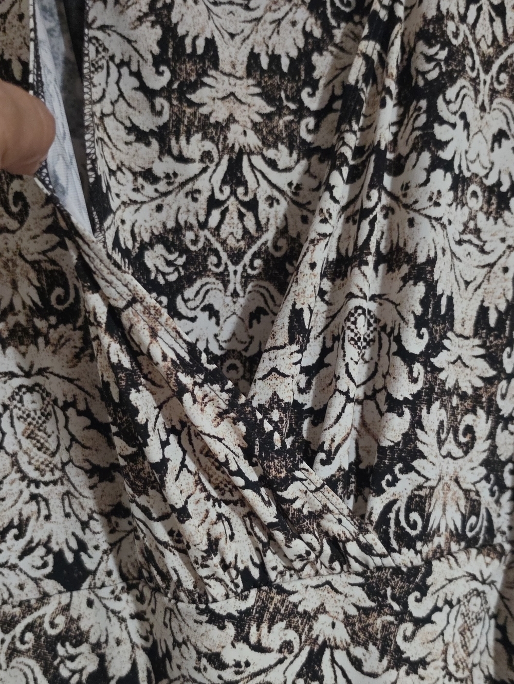 Glamour Beige and Black Floral Wrap Midi Dress Size 14. - Picture 5 of 12